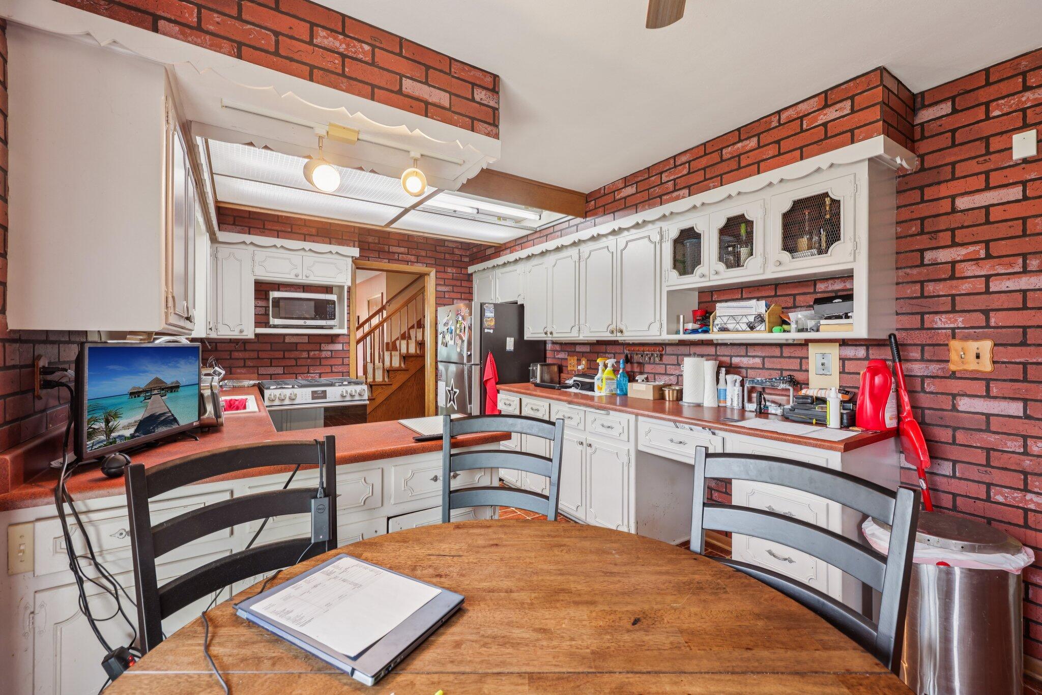 200 North 165th Street Brookfield, WI 53005 - Photo 11 of 35 19-web-or-mls-N 165th St-S1510-019