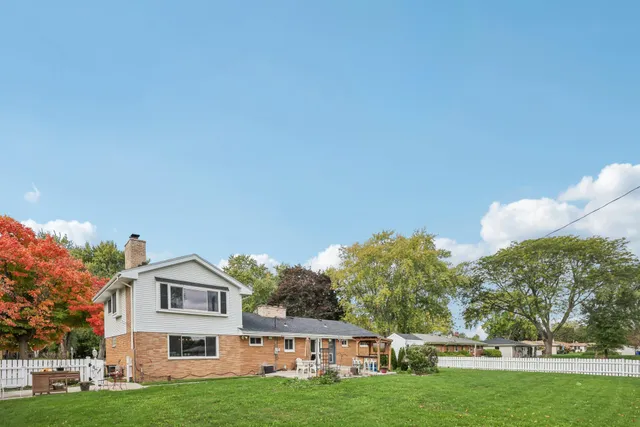 $439,900 | 200 North 165th Street, Brookfield, WI 53005