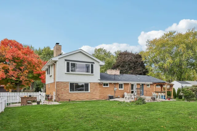 $439,900 | 200 North 165th Street, Brookfield, WI 53005