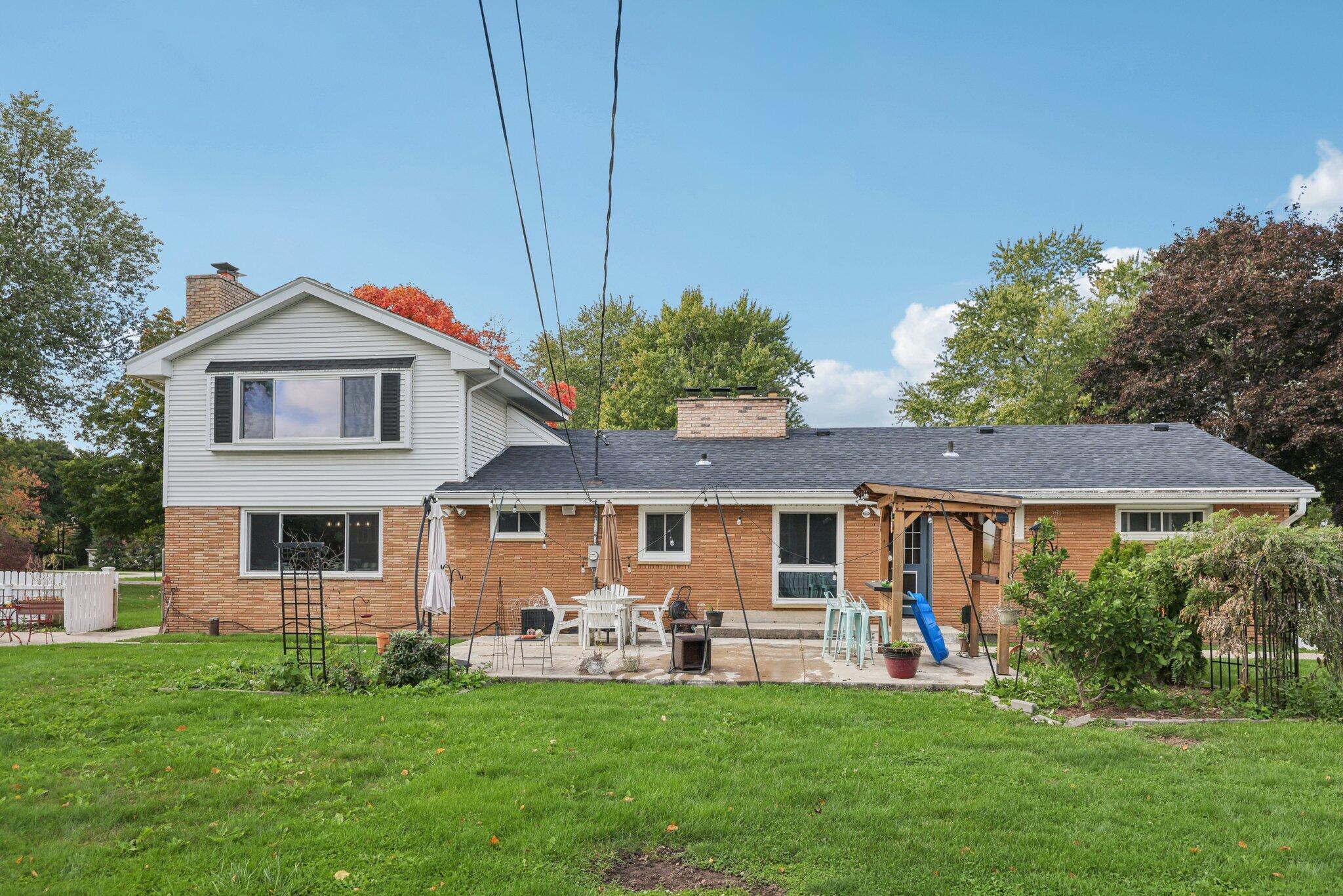 200 North 165th Street Brookfield, WI 53005 - Photo 28 of 35 39-web-or-mls-N 165th St-S1510-039