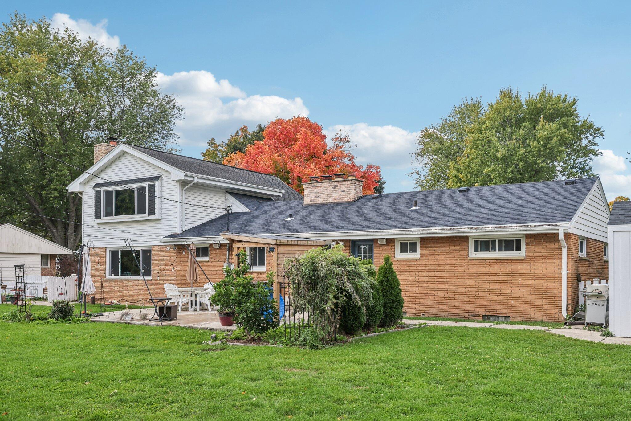 200 North 165th Street Brookfield, WI 53005 - Photo 29 of 35 41-web-or-mls-N 165th St-S1510-041