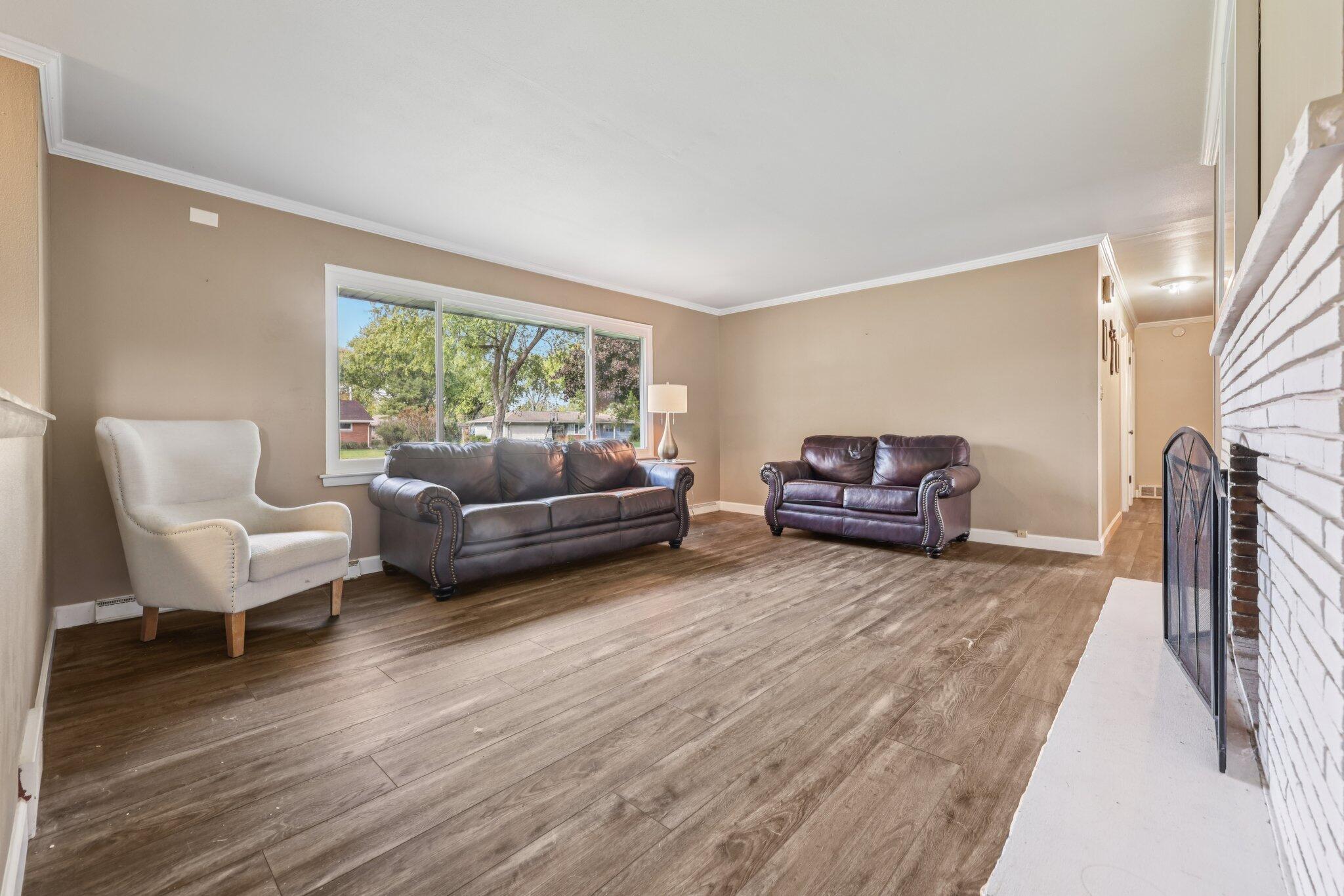 200 North 165th Street Brookfield, WI 53005 - Photo 5 of 35 7-web-or-mls-N 165th St-S1510-007