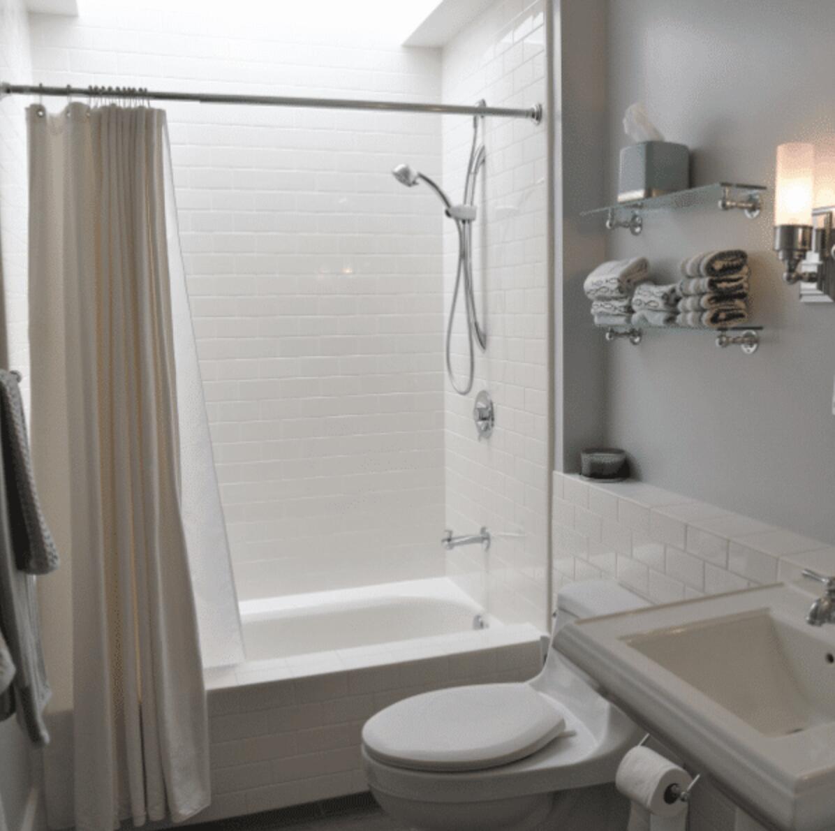 4885 Sandyland Road, Unit 2 Carpinteria, CA 93013 - Photo 24 of 38 Bathroom