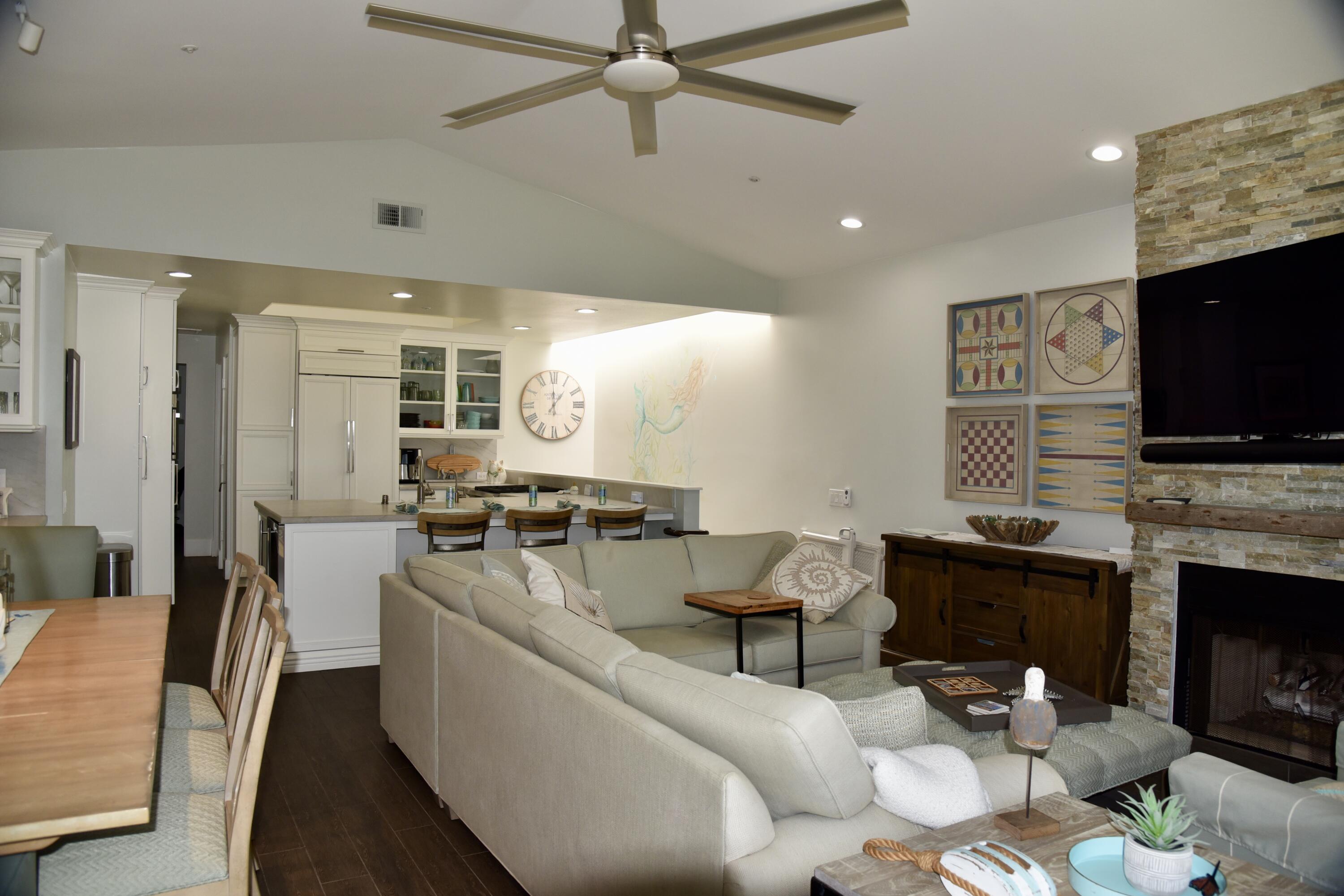 4885 Sandyland Road, Unit 2 Carpinteria, CA 93013 - Photo 5 of 38 IMG_1662