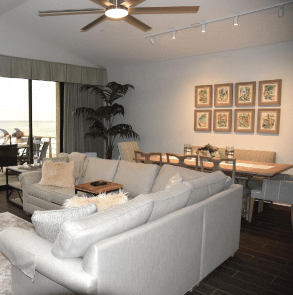 4885 Sandyland Road, Unit 2 Carpinteria, CA 93013 - Photo 6 of 38 Family Room