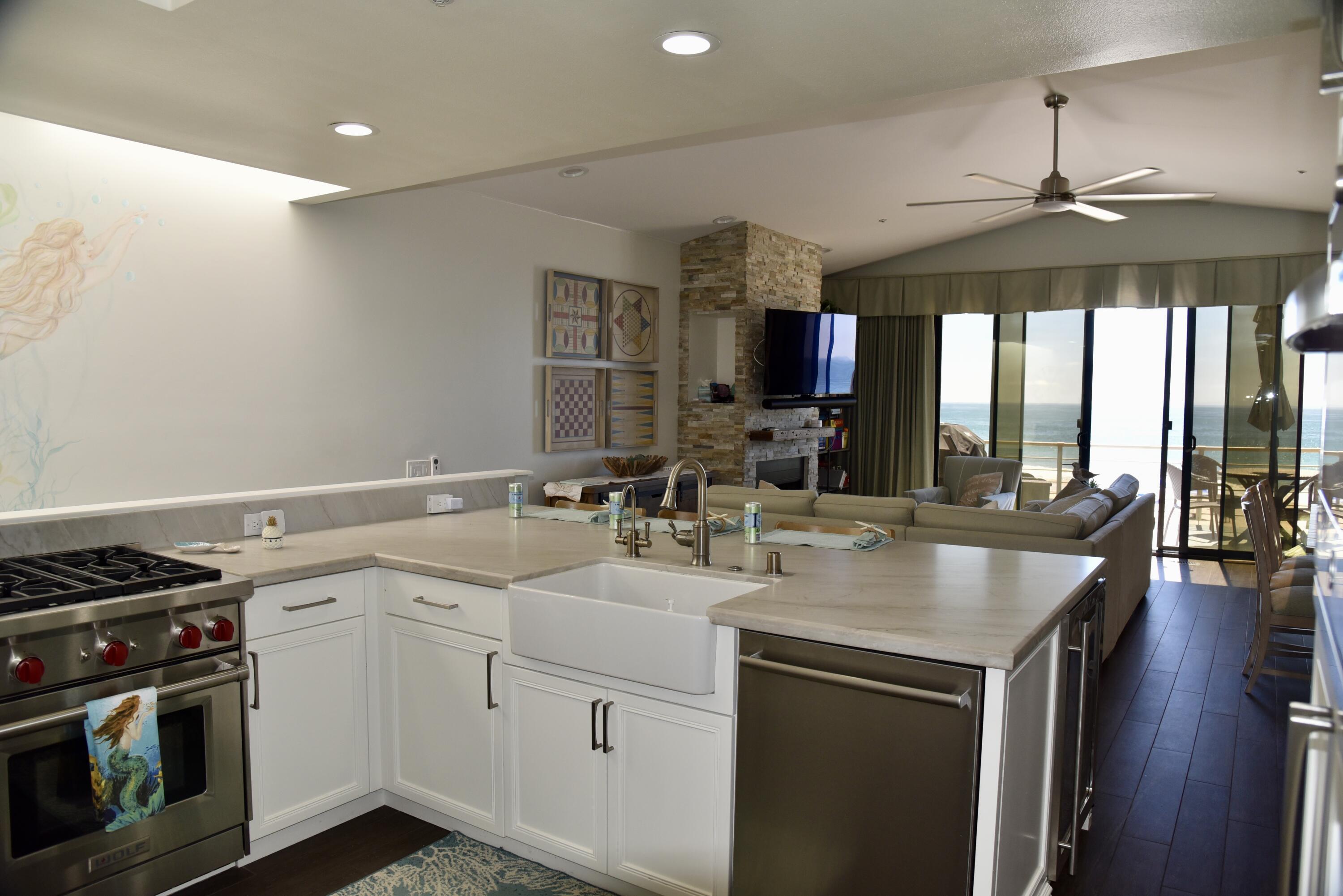 4885 Sandyland Road, Unit 2 Carpinteria, CA 93013 - Photo 8 of 38 Kitchen to living room