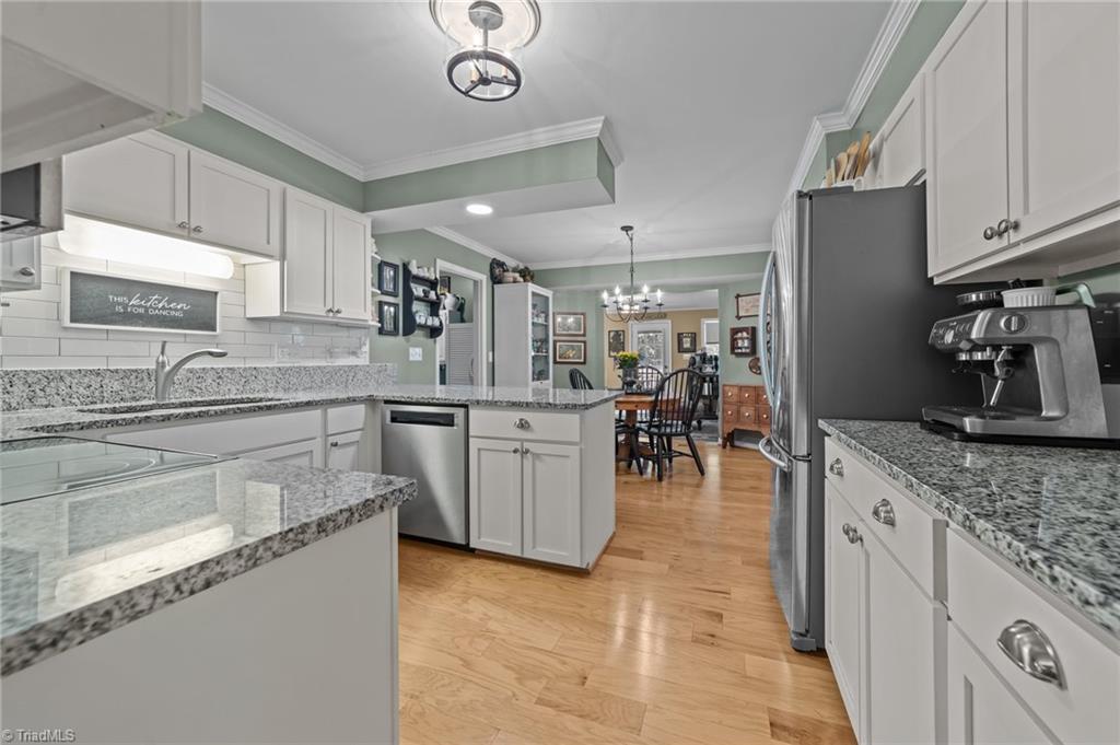 2425 Quaker Landing Road Greensboro, NC 27455 - Photo 11 of 50