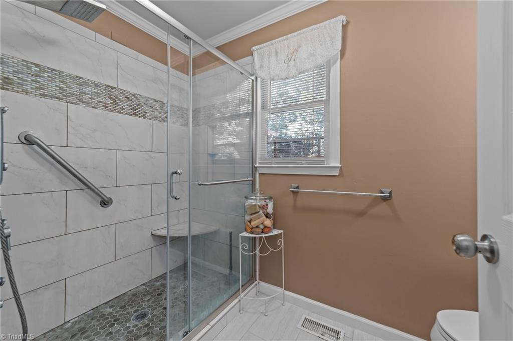 2425 Quaker Landing Road Greensboro, NC 27455 - Photo 23 of 50