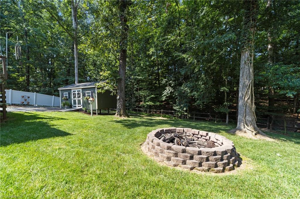 2425 Quaker Landing Road Greensboro, NC 27455 - Photo 41 of 50