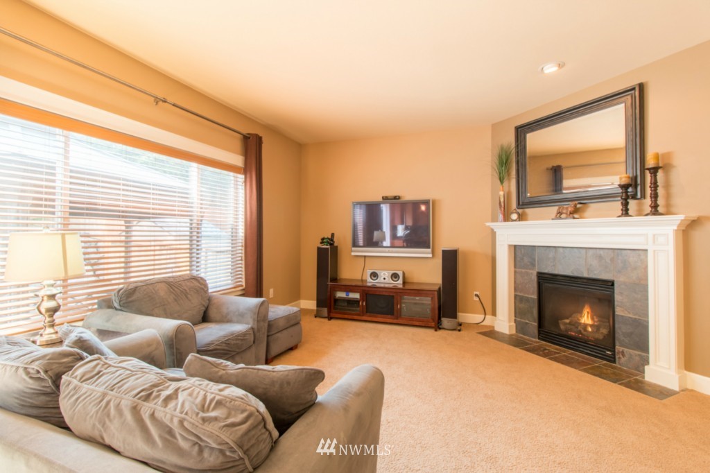 4124 220th Street Southeast Bothell, WA 98021 - Photo 10 of 25