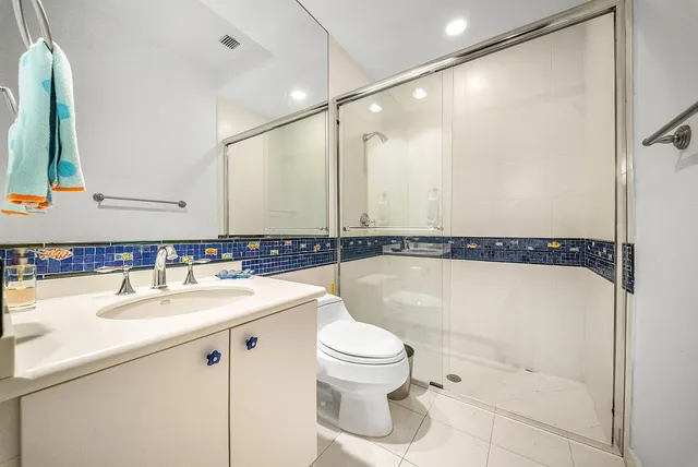 $42,000,000 | 1083 Hillsboro Mile, Hillsboro Beach, FL 33062