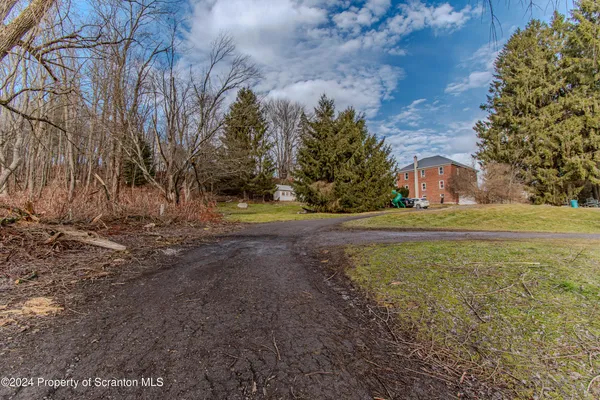 $194,900 | 242 Hudson Street, Forest City, PA 18421