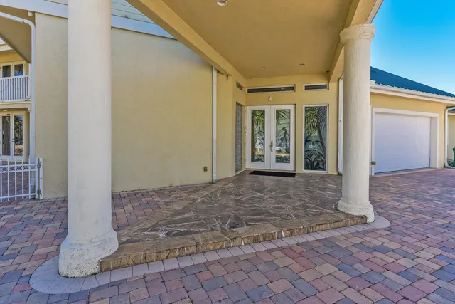 a view of an entryway