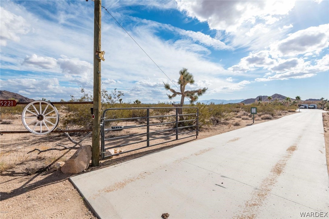 15221 Alamo Road Yucca, AZ 86438 - Photo 32 of 34