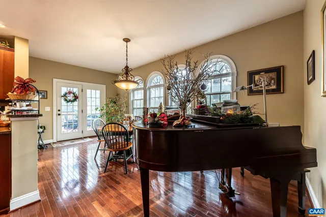 $729,000 | 2 Forest Court, Zion Crossroads, VA 22942