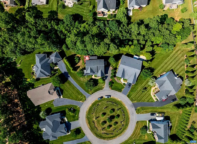 $729,000 | 2 Forest Court, Zion Crossroads, VA 22942