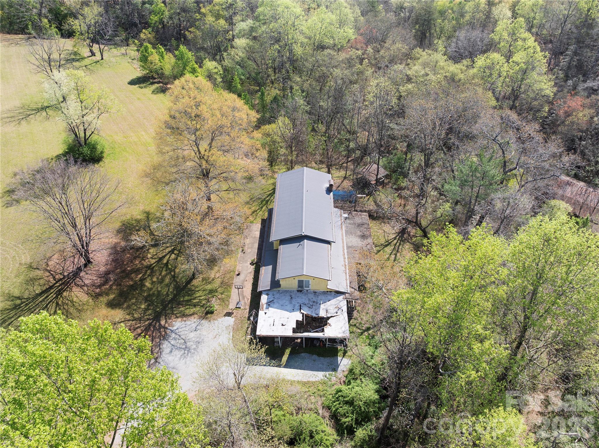 4675 Hickory Nut Ridge Road Granite Falls, NC 28630 - Photo 10 of 14 Gallery Image 10