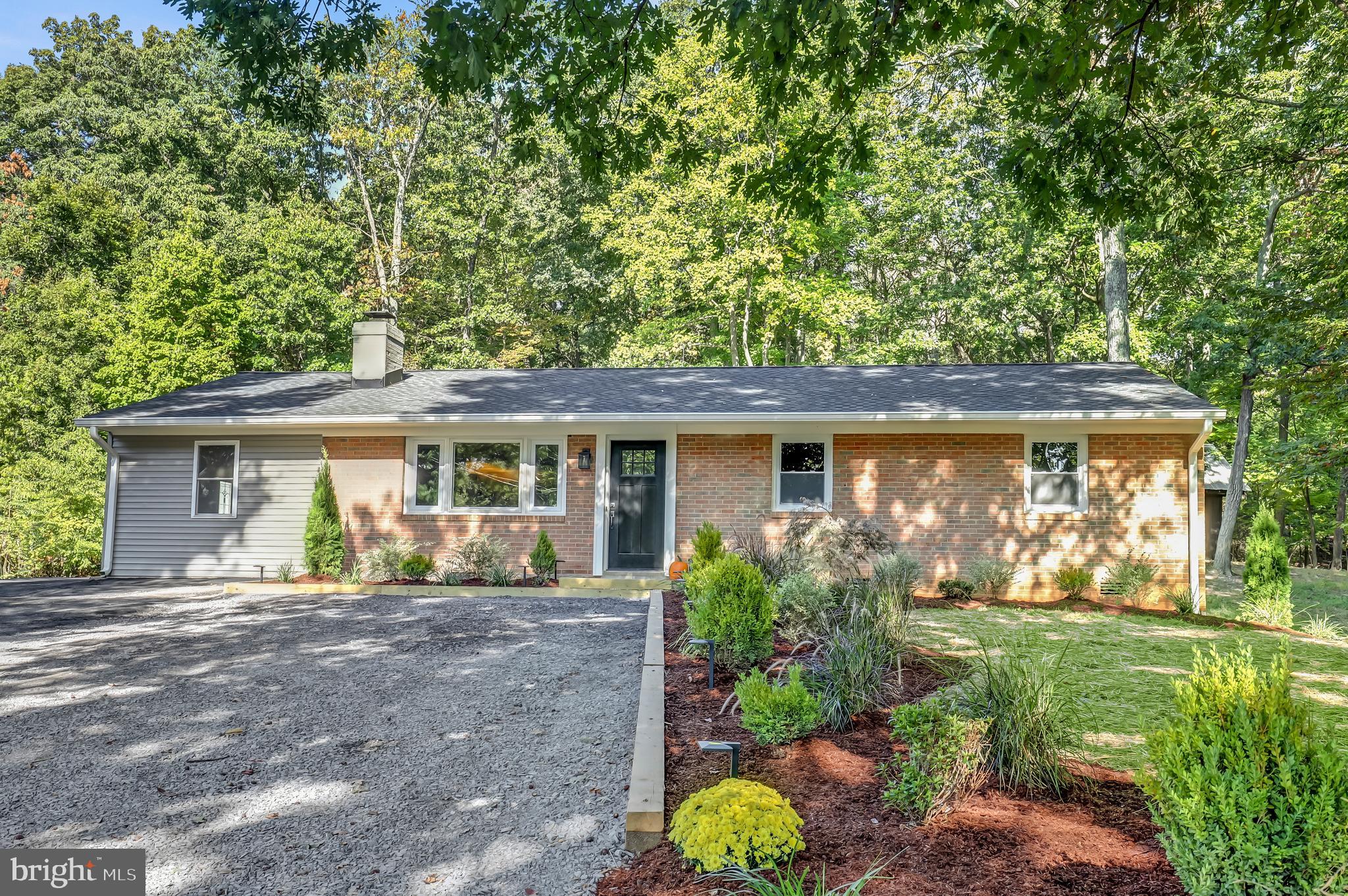 2254 Mountain Road Haymarket, VA 20169 - Photo 2 of 41