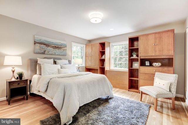 $1,515,000 | 7421 Haddington Place, Bethesda, MD 20817