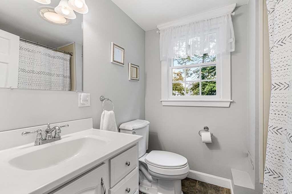 11 Milton Road Reading, MA 01867 - Photo 29 of 40 Gallery Image 29