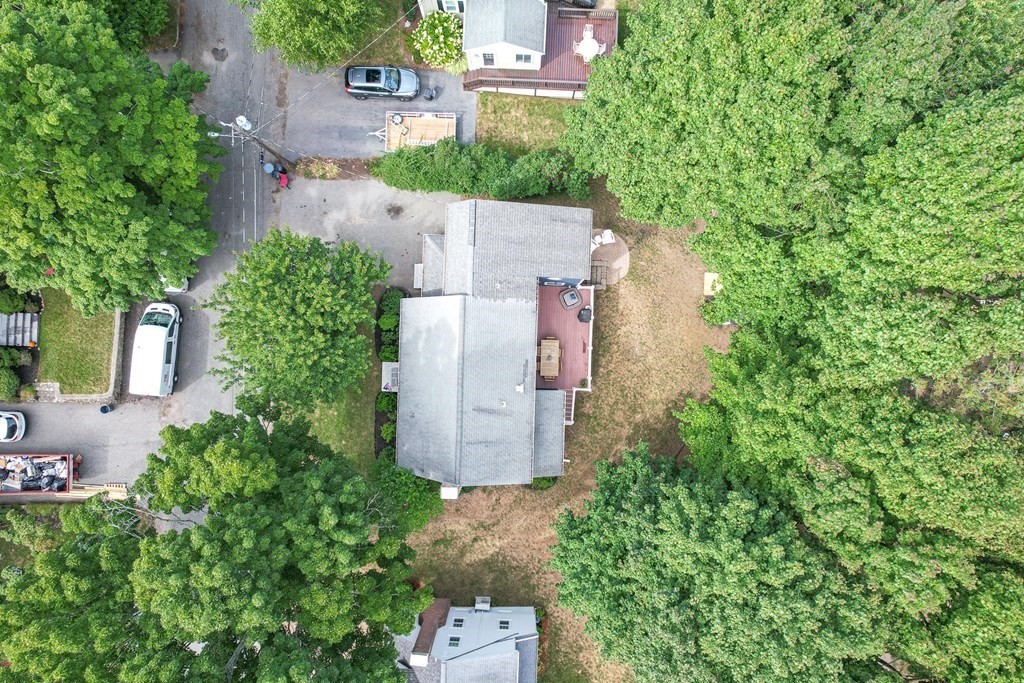 11 Milton Road Reading, MA 01867 - Photo 4 of 40 Gallery Image 4