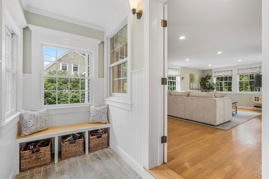 11 Milton Road Reading, MA 01867 - Photo 5 of 40 Gallery Image 5