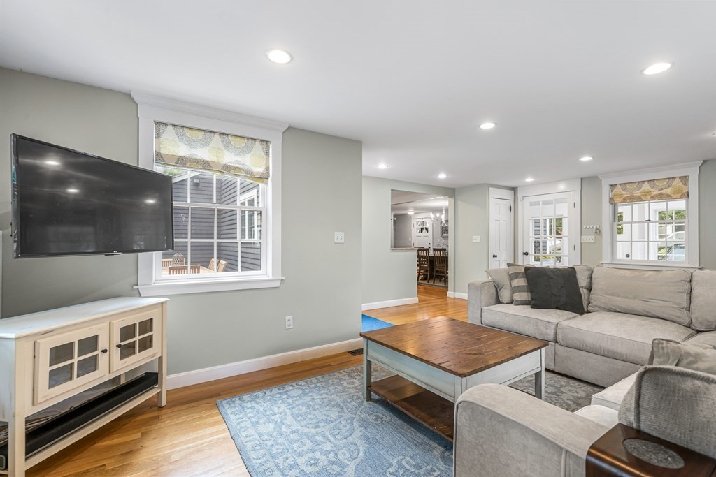 11 Milton Road Reading, MA 01867 - Photo 8 of 40 Gallery Image 8