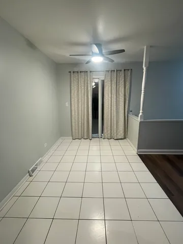 $1,800 | 533 Darlene Lane, Unit D, Glendale Heights, IL 60139