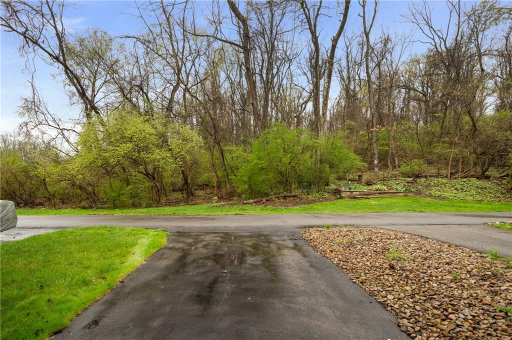 353 Shady Ridge Drive Monroeville, PA 15146 - Photo 32 of 35