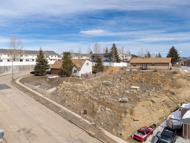 $57,000 | 213 Grand View Circle, Evanston, WY 82930