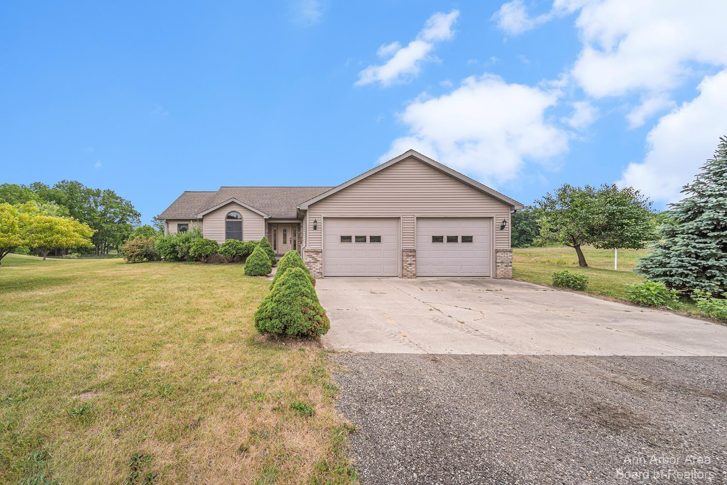 425 South Freer Road Chelsea, MI 48118 - Photo 1 of 22 Photo 1