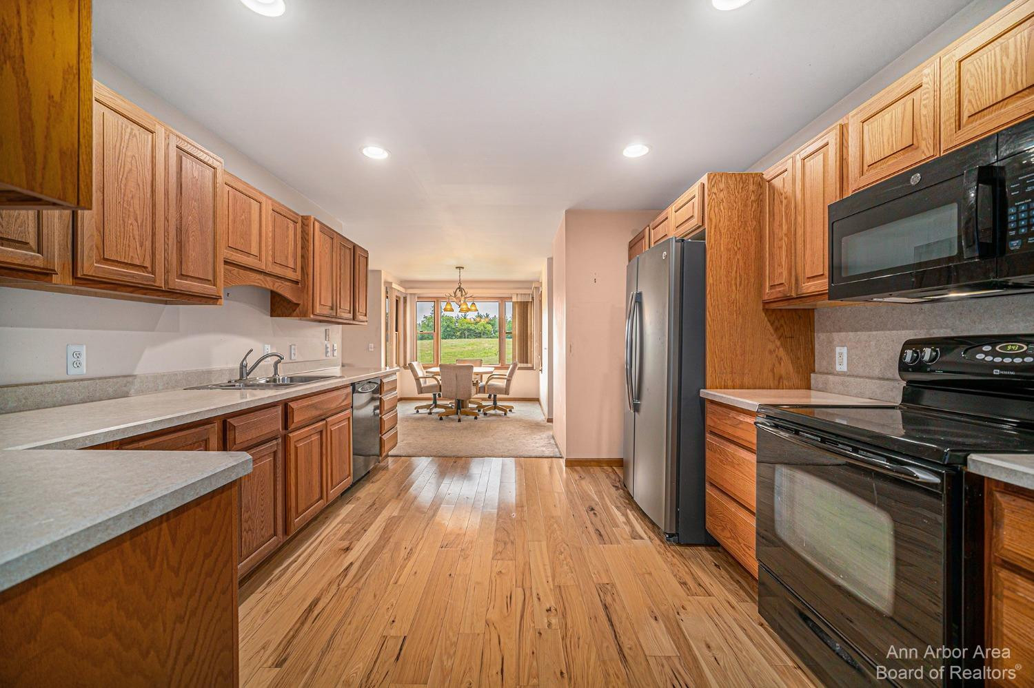 425 South Freer Road Chelsea, MI 48118 - Photo 5 of 22 Photo 5
