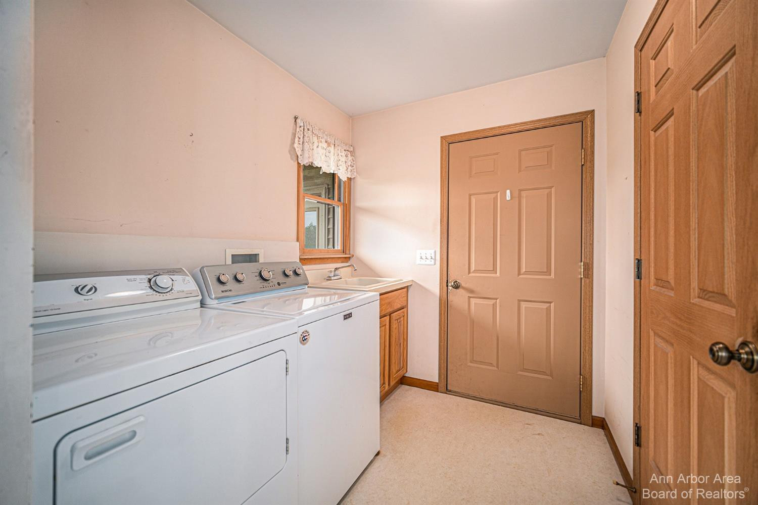 425 South Freer Road Chelsea, MI 48118 - Photo 7 of 22 Photo 7