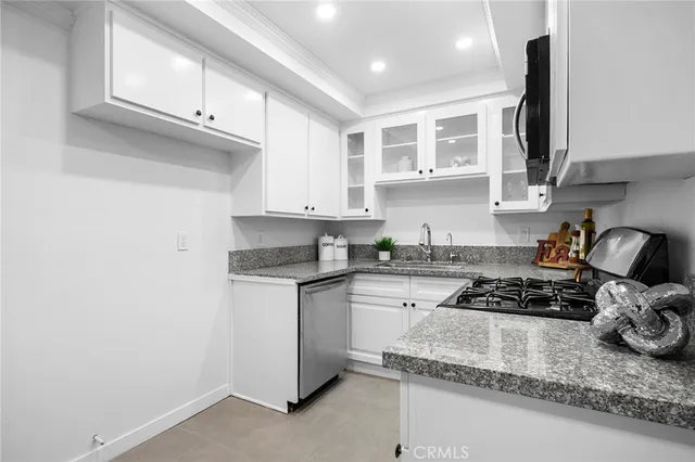 $3,000 | 408 Burchett Street, Unit 5, Glendale, CA 91203