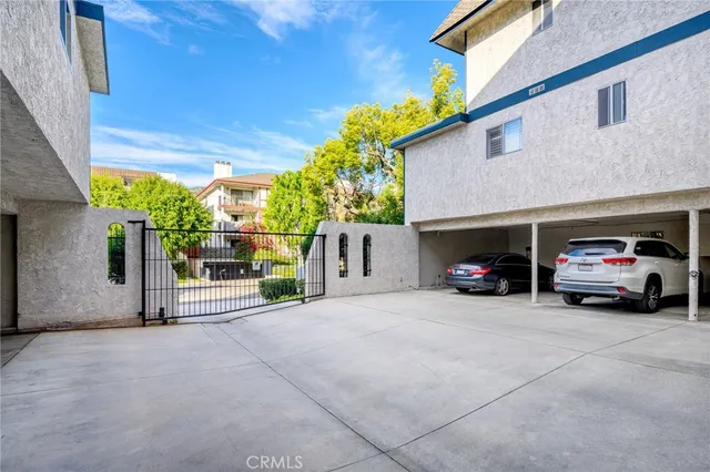 $3,000 | 408 Burchett Street, Unit 5, Glendale, CA 91203