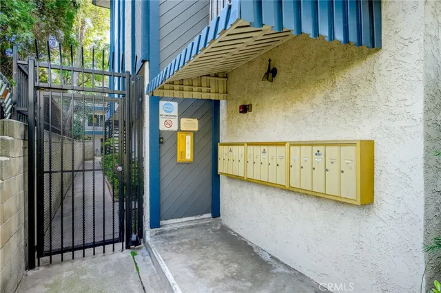 $3,000 | 408 Burchett Street, Unit 5, Glendale, CA 91203