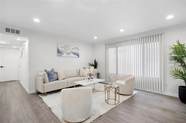 $3,000 | 408 Burchett Street, Unit 5, Glendale, CA 91203