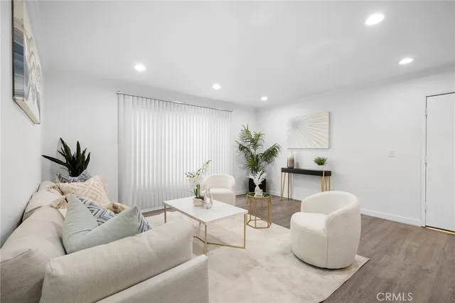 $3,000 | 408 Burchett Street, Unit 5, Glendale, CA 91203