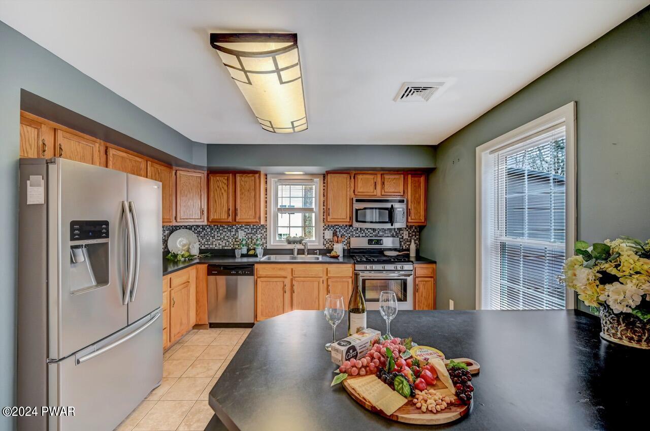 401 Maple Ridge Drive Hawley, PA 18428 - Photo 24 of 78