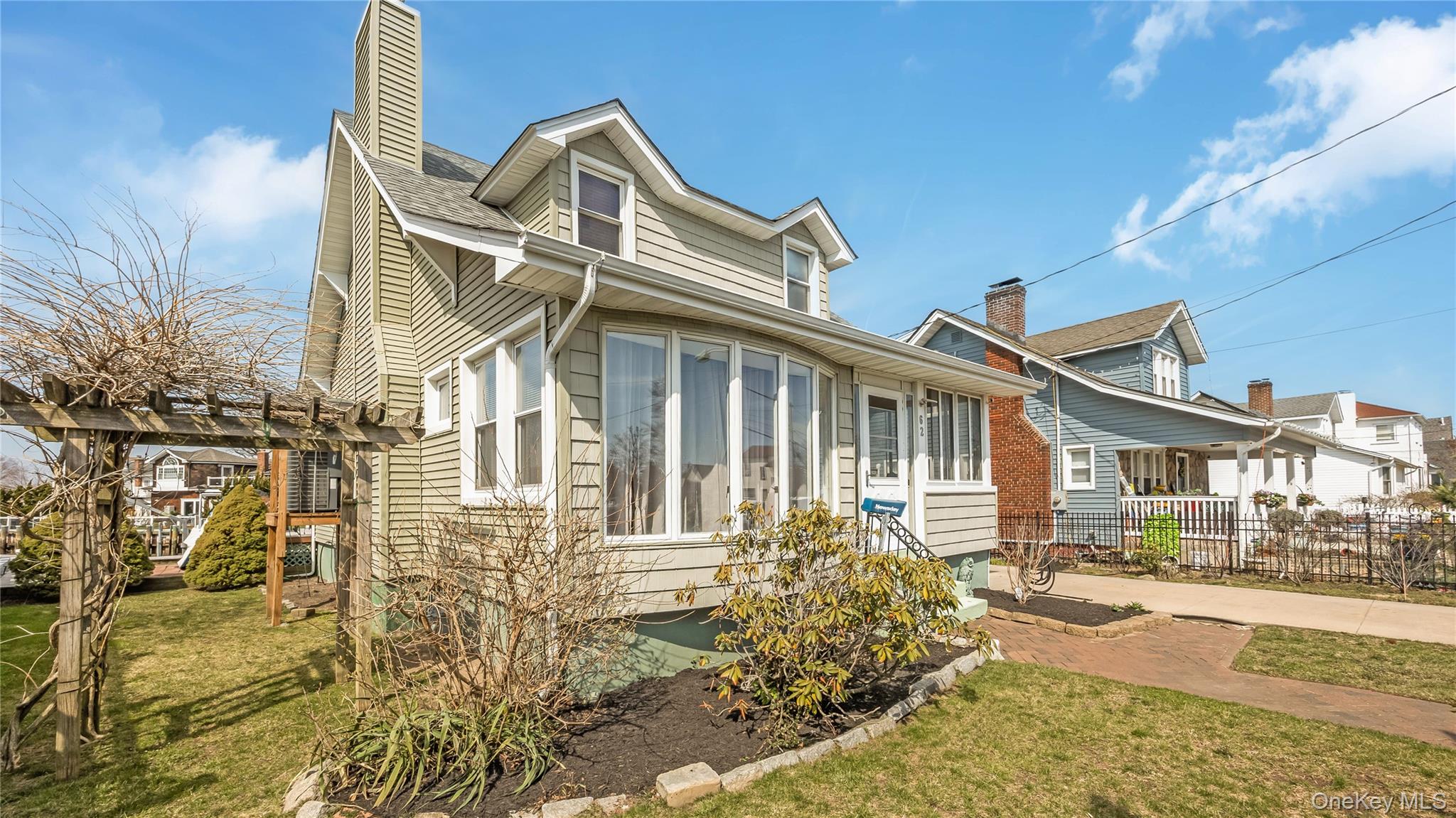 62 West 1st Street Freeport, NY 11520 - Photo 1 of 28