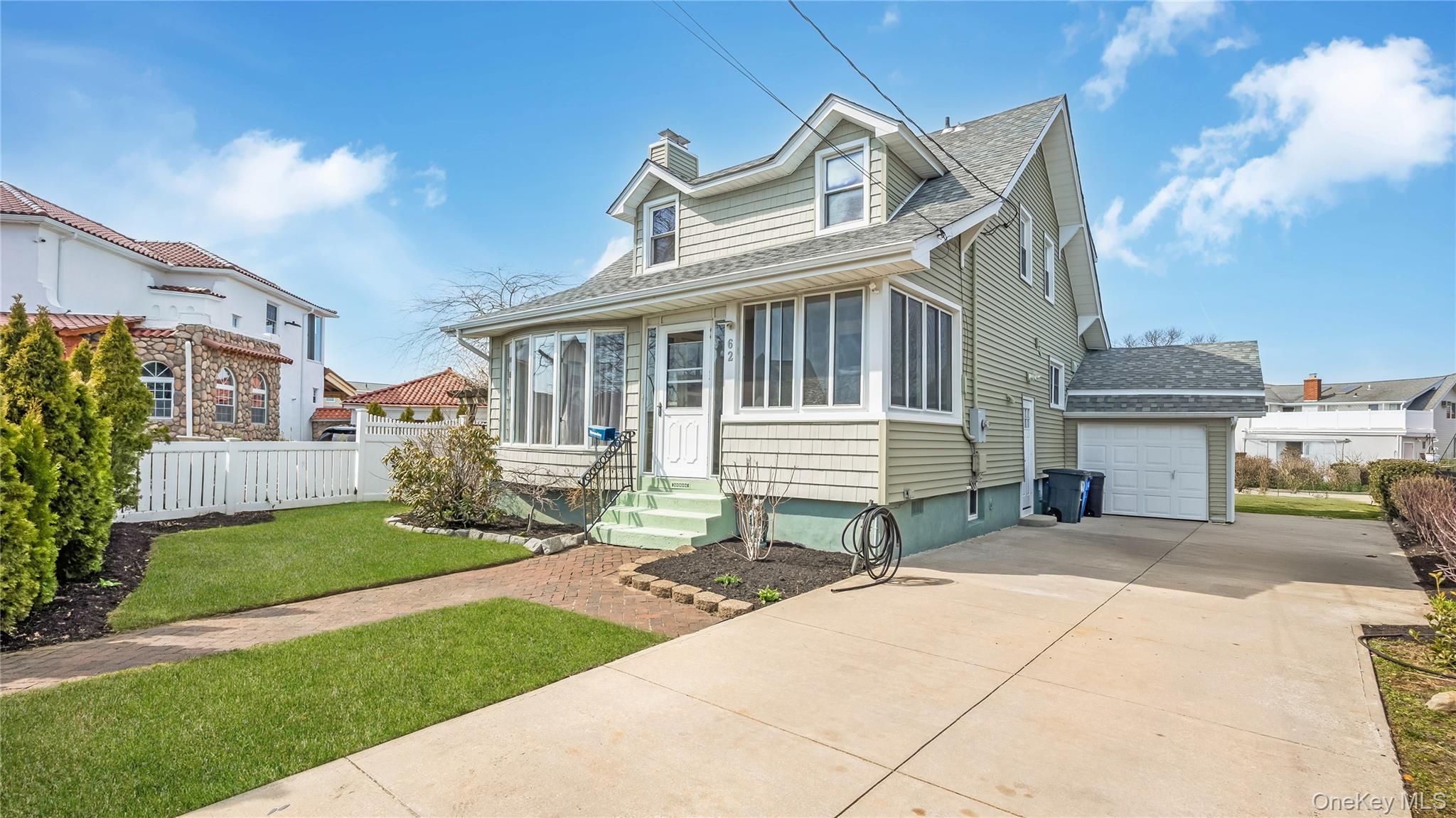 62 West 1st Street Freeport, NY 11520 - Photo 5 of 29