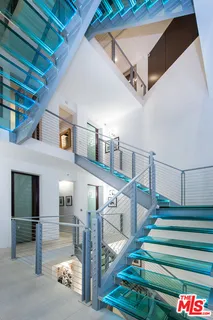 $6,500,000 | 9274 Sierra Mar Drive, Los Angeles, CA 90069
