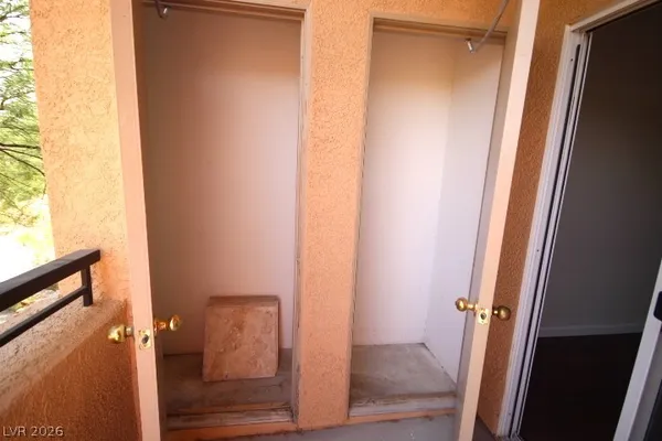 $2,100 | 704 Peachy Canyon Circle, Unit 202, Las Vegas, NV 89144