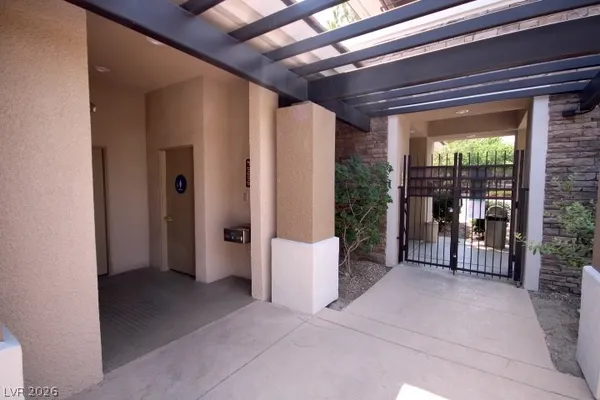 $2,100 | 704 Peachy Canyon Circle, Unit 202, Las Vegas, NV 89144