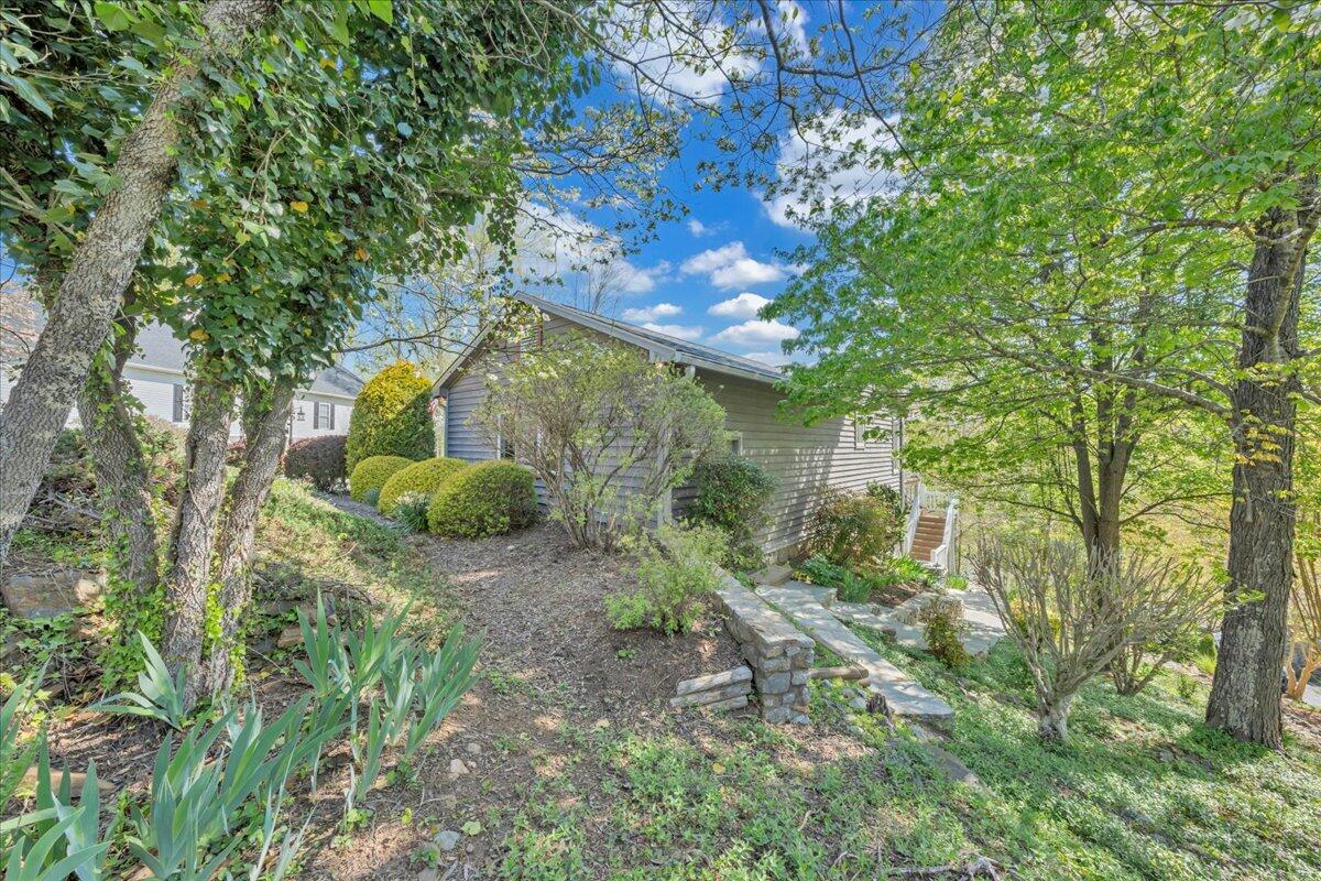 270 Forest Edge Road Wirtz, VA 24184 - Photo 71 of 79 69-MIB03357