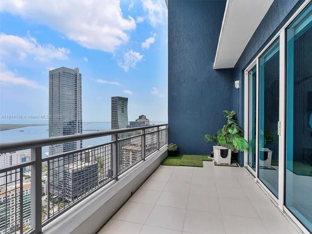 $6,400 | Brickell, Miami, FL 33130