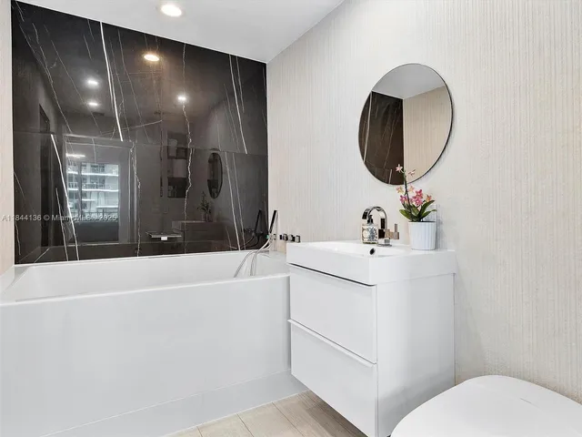 $6,400 | Brickell, Miami, FL 33130