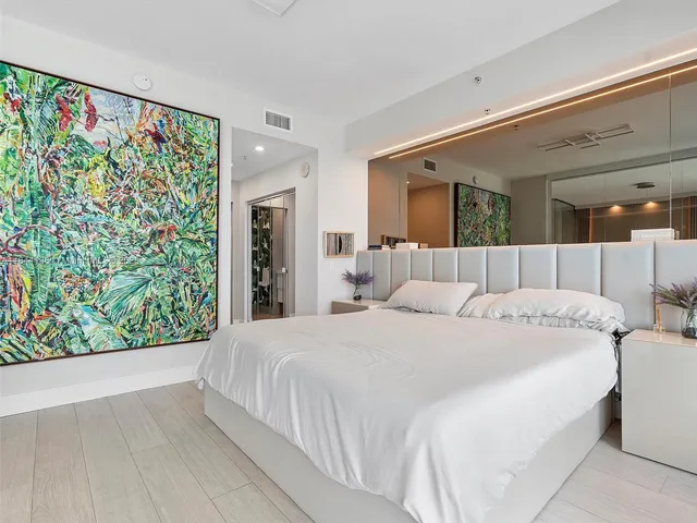 $6,400 | Brickell, Miami, FL 33130