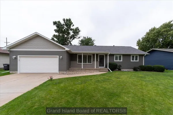 $354,000 | 2909 West 10th Street, Grand Island, NE 68803