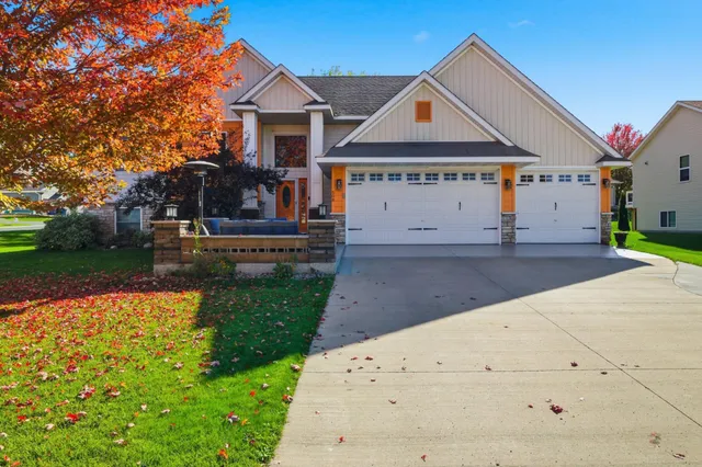 $525,000 | 508 Hackney Avenue, Shakopee, MN 55379